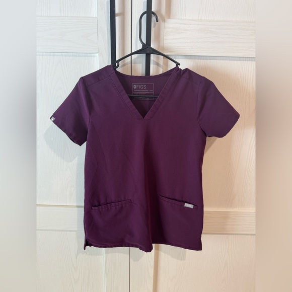 Figs women’s Deep Purple Scrub Set- XS/T Kade Cargo Pant & XXS Casma 3pocket top - Picture 8 of 13
